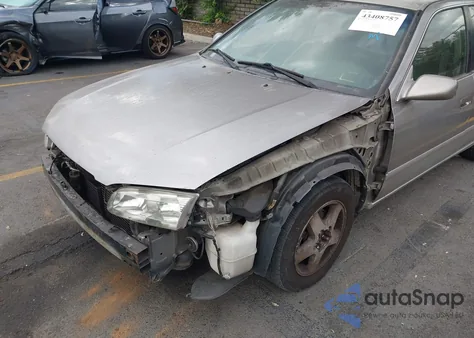 2001 Toyota Camry Le from USA, damaged, VIN JT2BG22K510548925